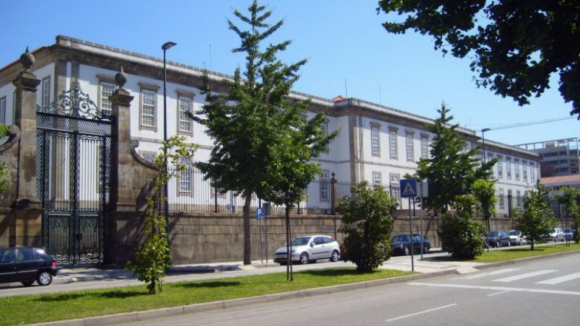 Covid-19: Utentes de lar de Famalicão em isolamento no Hospital Militar do Porto