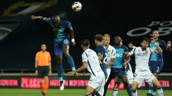 FC Porto perde com Famalicão por 2-1 e fica com liderança em risco