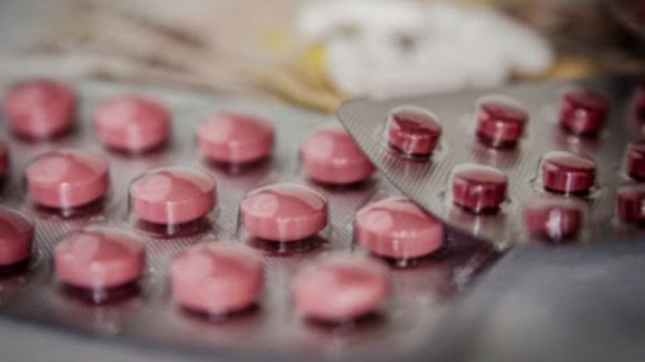 Covid-19: Fisco apreende 550 caixas de medicamento antigripal proibido em Portugal
