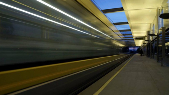 Empresa impugna em tribunal concurso para expansão do Metro do Porto