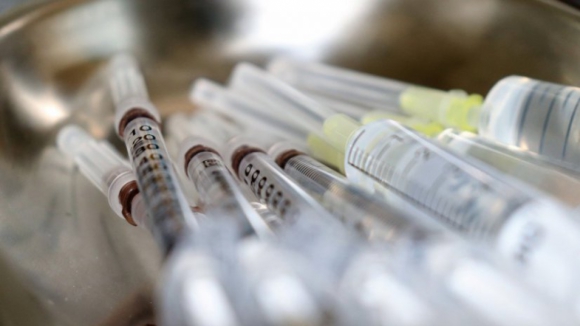 Gripe: Vacina disponível a partir de hoje para populações prioritárias