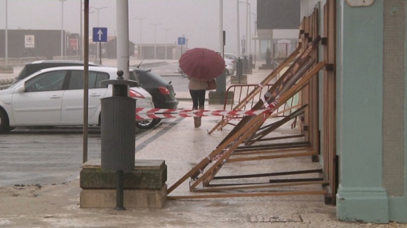 Porto, Braga, Viana do Castelo, Bragança, Vila Real e Viseu entre 12 distritos sob aviso amarelo devido ao vento forte