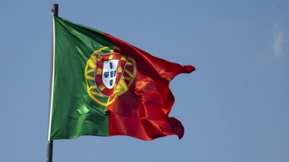 Portugal deixa de estar entre regiões da UE de risco elevado após baixar infeções de Covid-19
