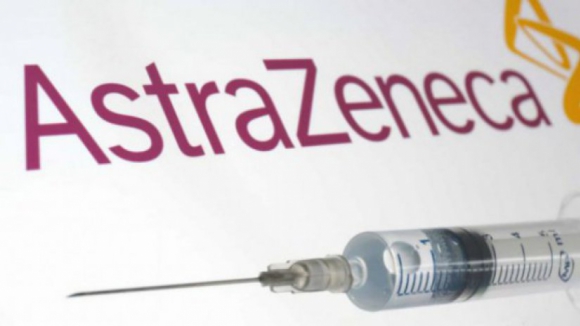 Ordem dos Médicos quer vacina da AstraZeneca alargada a maiores de 65 anos