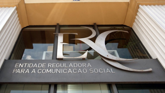 Surpresa no julgamento dos e-mails. Autor do parecer da ERC contra Porto Canal é sócio e accionista do Benfica