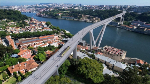 Nova ponte do Metro do Porto. Estudo ambiental aponta para "impacto negativo bastante significativo" na paisagem