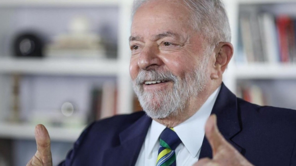 Eleições viram: Lula da Silva ultrapassa Bolsonaro com 67,76% dos votos contados