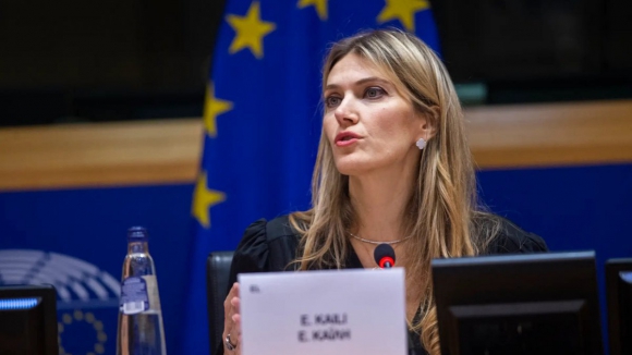 Catargate. Eurodeputada Eva Kaili permanece em prisão preventiva