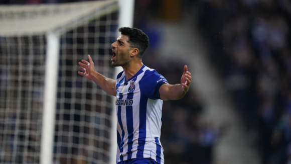 FC Porto-Arouca: Taremi continua de pé quente e com espírito goleador