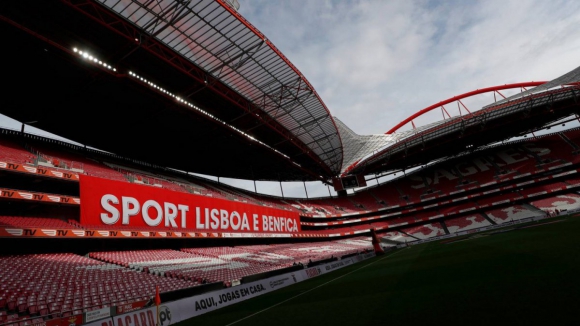 "Uma onda de suspeições e bofetadas de decretada corrupção" pairam sobre o Benfica, aponta Rui Calafate