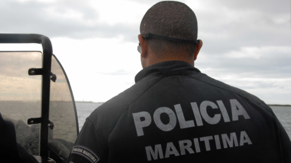 Buscas para encontrar norte-americano desaparecido no mar do Algarve retomadas