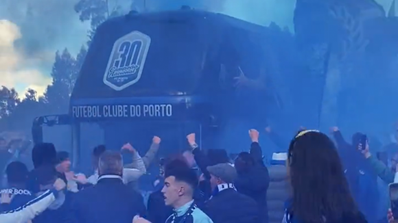 FC Porto recebido com ‘mar azul’ em Paços de Ferreira