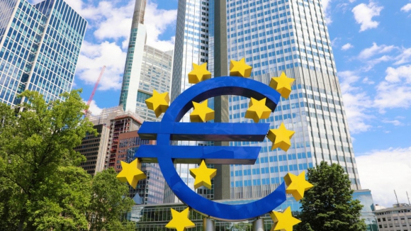 BCE mantém subida das taxas de juros mas abranda ritmo
