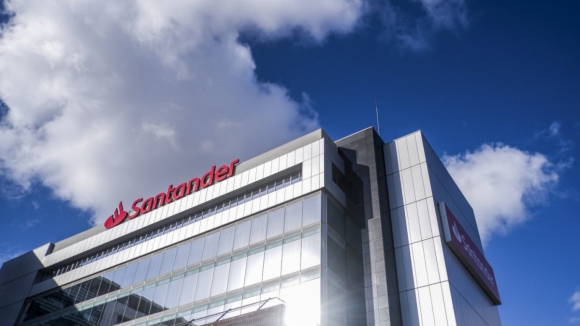 Santander investe 400 milhões em educação, emprego e empreendedorismo