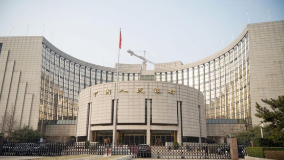 Banco central chinês reduz taxa de juros para apoiar economia