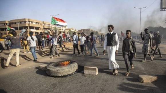 Sudão. ONU denuncia valas comuns com pelo menos 87 mortos 