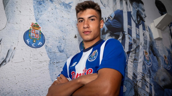 Fc Porto Sub Martim Cunha Assina Contrato Profissional