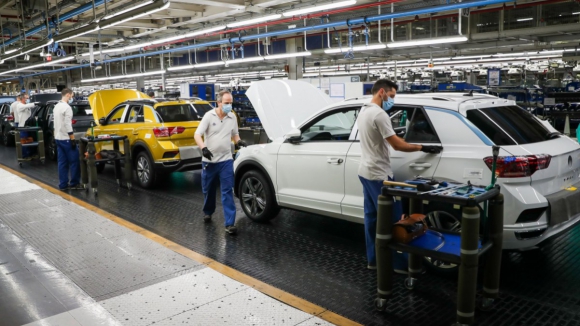 Autoeuropa suspende produção em setembro devido a cheias na Eslovénia