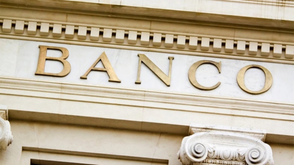 Bancos portugueses recuperam 2,5 milhões de euros em depósitos