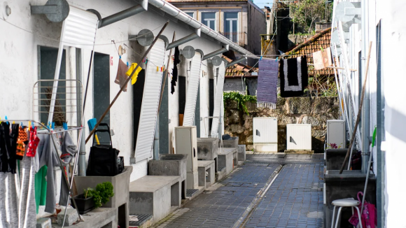 Aprovada expropriação de terrenos nas ilhas da Lomba no Porto