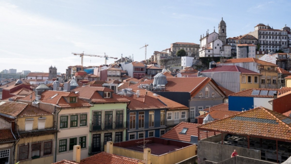 Câmara do Porto vai reabilitar edifícios no Centro Histórico para habitação acessível