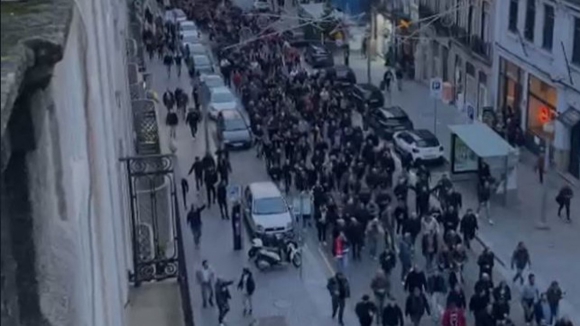 Adeptos do Antuérpia sob escolta policial a caminho do Estádio do Dragão