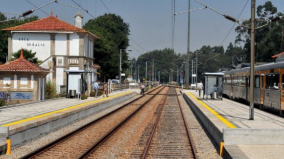 Afluência da Linha de Leixões obrigará a mais do que dois comboios por hora, diz presidente da CP