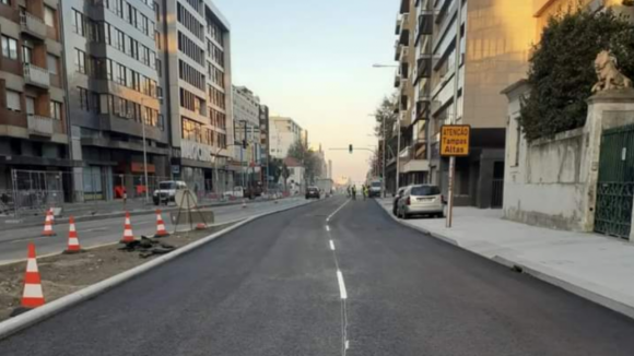 Avenida da Boavista com asfalto renovado, anuncia Metro do Porto 