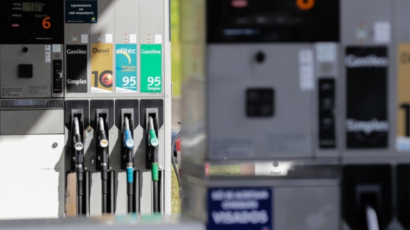Preço dos combustíveis desce pela sétima semana consecutiva