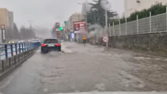 Manhã de chuva forte provoca inundações em Braga