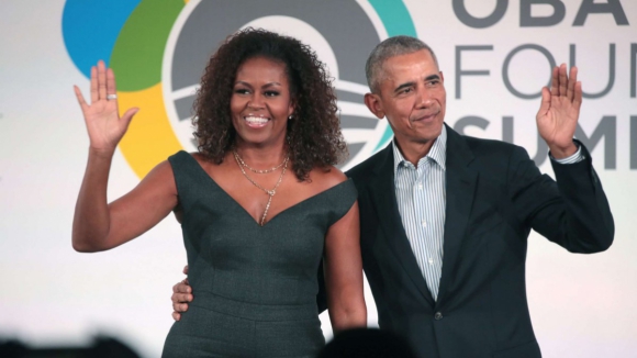 Michelle Obama pode ser candidata dos democratas para enfrentar Donald Trump