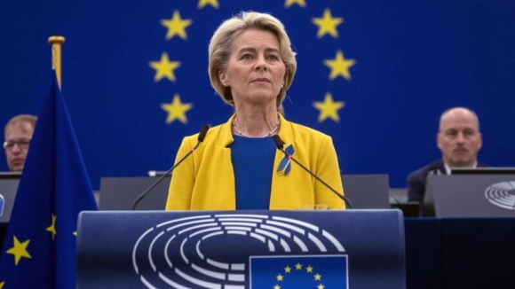 Von der Leyen vai recandidatar-se à liderança da Comissão Europeia