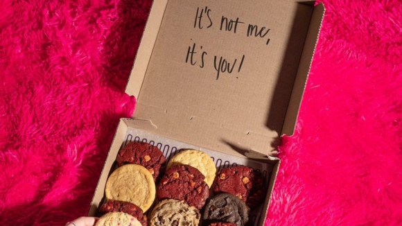 "Não sou eu, és tu". Empresa lança campanha do Dia dos Namorados para quem quer acabar uma relação