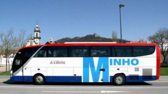 Porto e Viana remetem solução de autocarro interregional para CIM e Área Metropolitana
