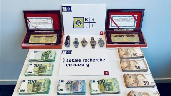 Desmantelado grupo criminoso que introduzia relógios e diamantes falsos na Europa