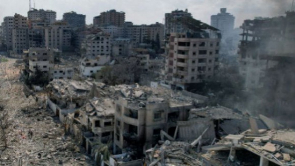 Espera-se nova ronda de negociações, mas ataques continuam em Gaza
