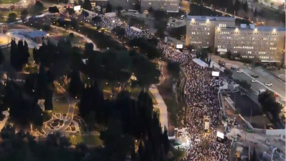 Mais de 100 mil manifestantes em Jerusalém contra governo israelita
