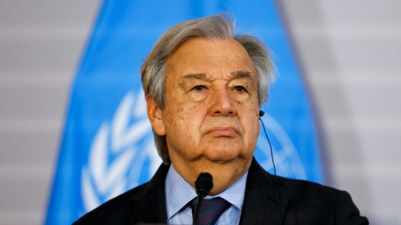 Guterres pede implementação "sem demora" de cessar-fogo em Gaza