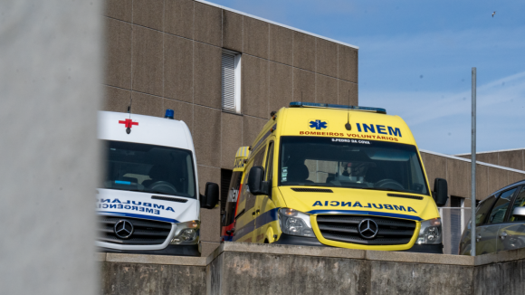 28 ambulâncias do INEM pararam esta quinta-feira por falta de técnicos