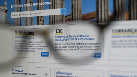 Fisco avisa contribuintes para emails falsos sobre pagamento de reembolsos