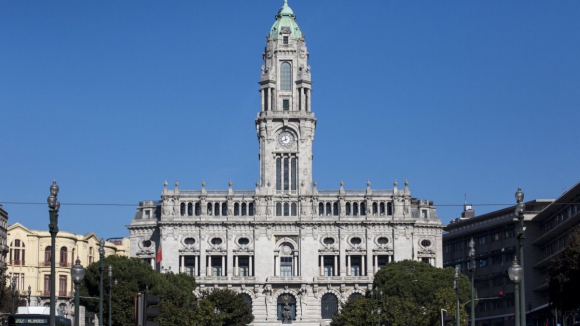 Assembleia Municipal do Porto aprova contas de 2023 com críticas à taxa de execução