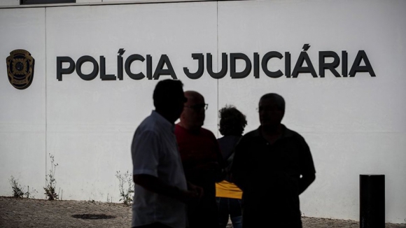 Detido no Porto jovem suspeito de incentivar massacres em escolas brasileiras