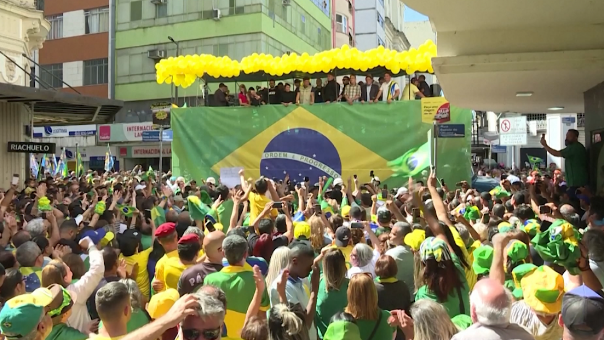 Eleições no Brasil Campanha eleitoral arranca Lula à frente nas