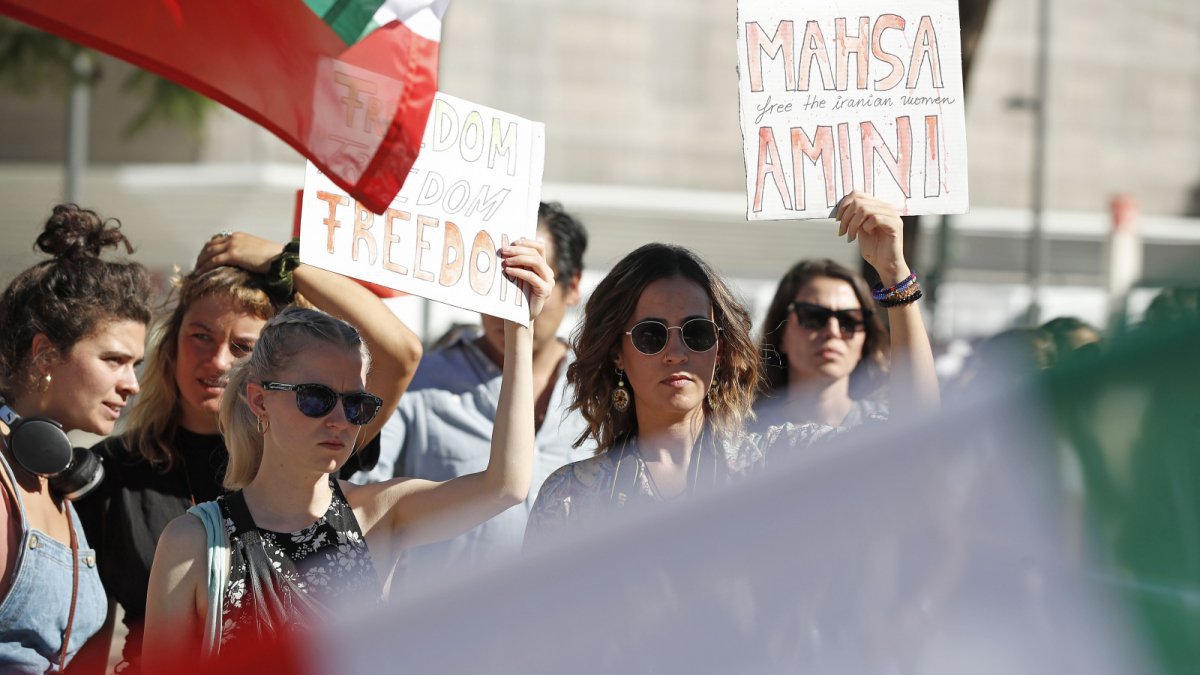 Centenas De Pessoas Protestaram Em Lisboa Contra A Repress O Pol Tica