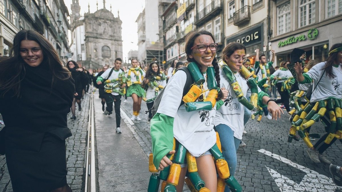 Receção ao caloiro traz condicionantes ao trânsito das ruas do Porto