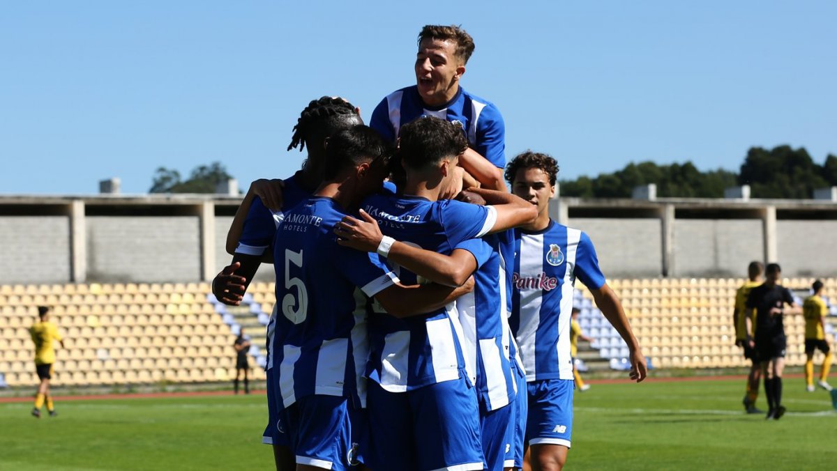 Fc Porto Sub Somam E Seguem