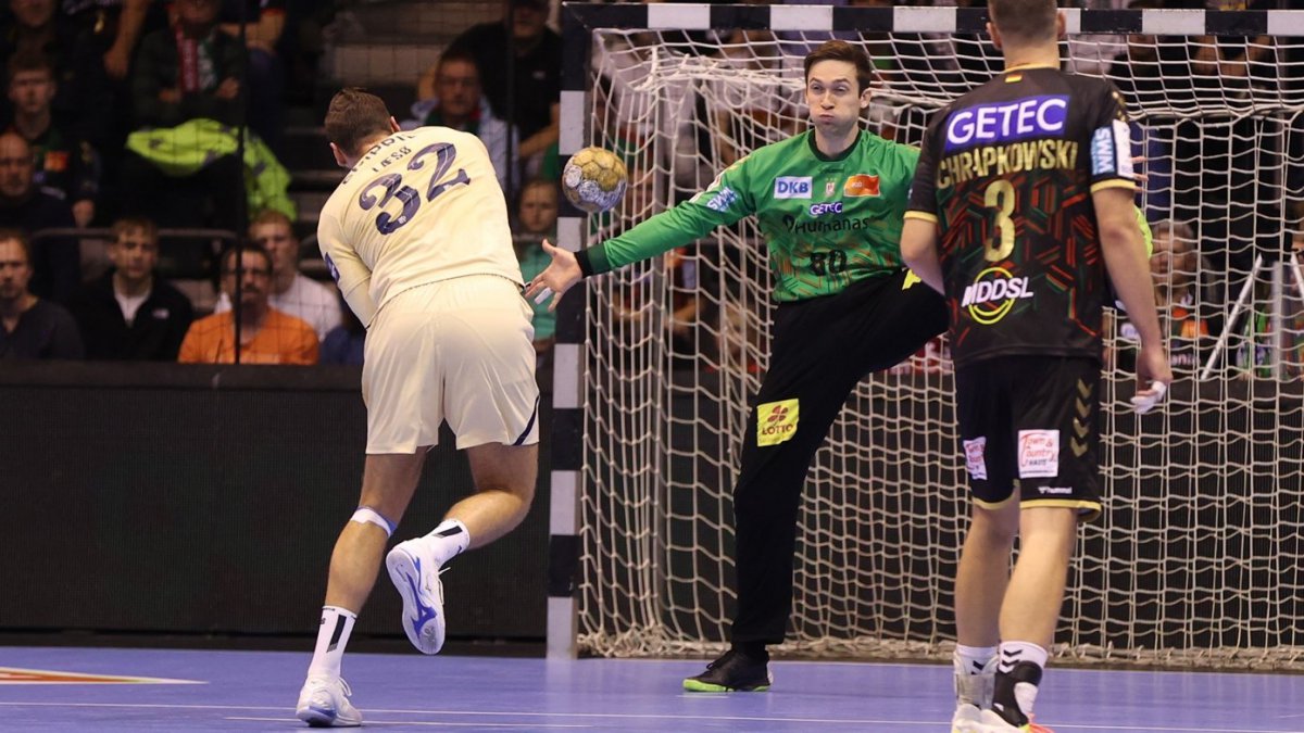 FC Porto Andebol Dragões fazem suar o campeão europeu