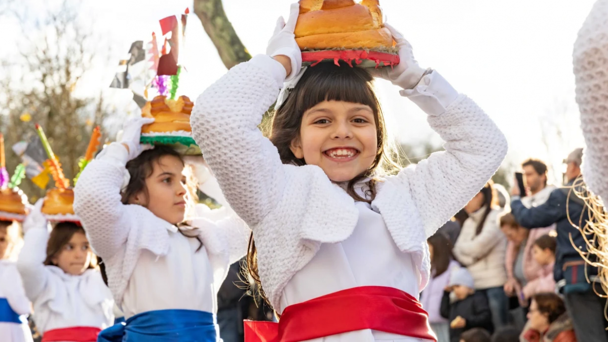 Festa Das Fogaceiras De Santa Maria Da Feira Vai Contar 250 Meninas