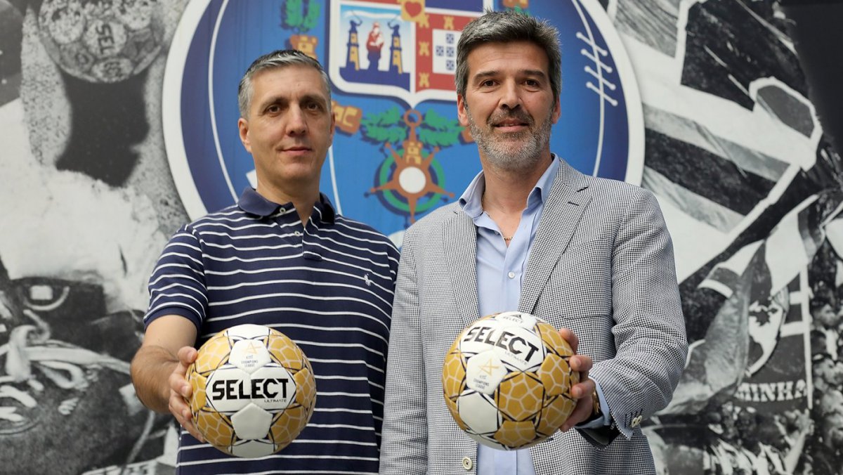 FC Porto lança equipa vintage de Andebol