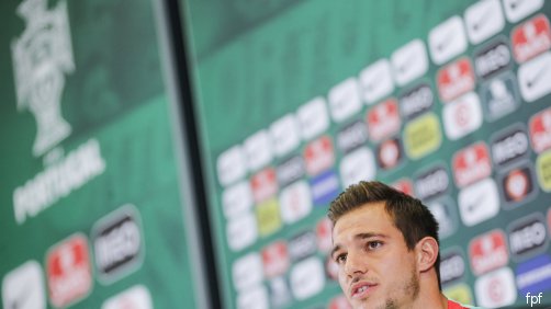 Cédric Soares quer que seleção nacional acredite que pode vencer os islandeses